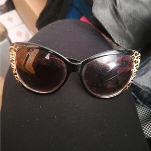 Leopard Print Sunglasses